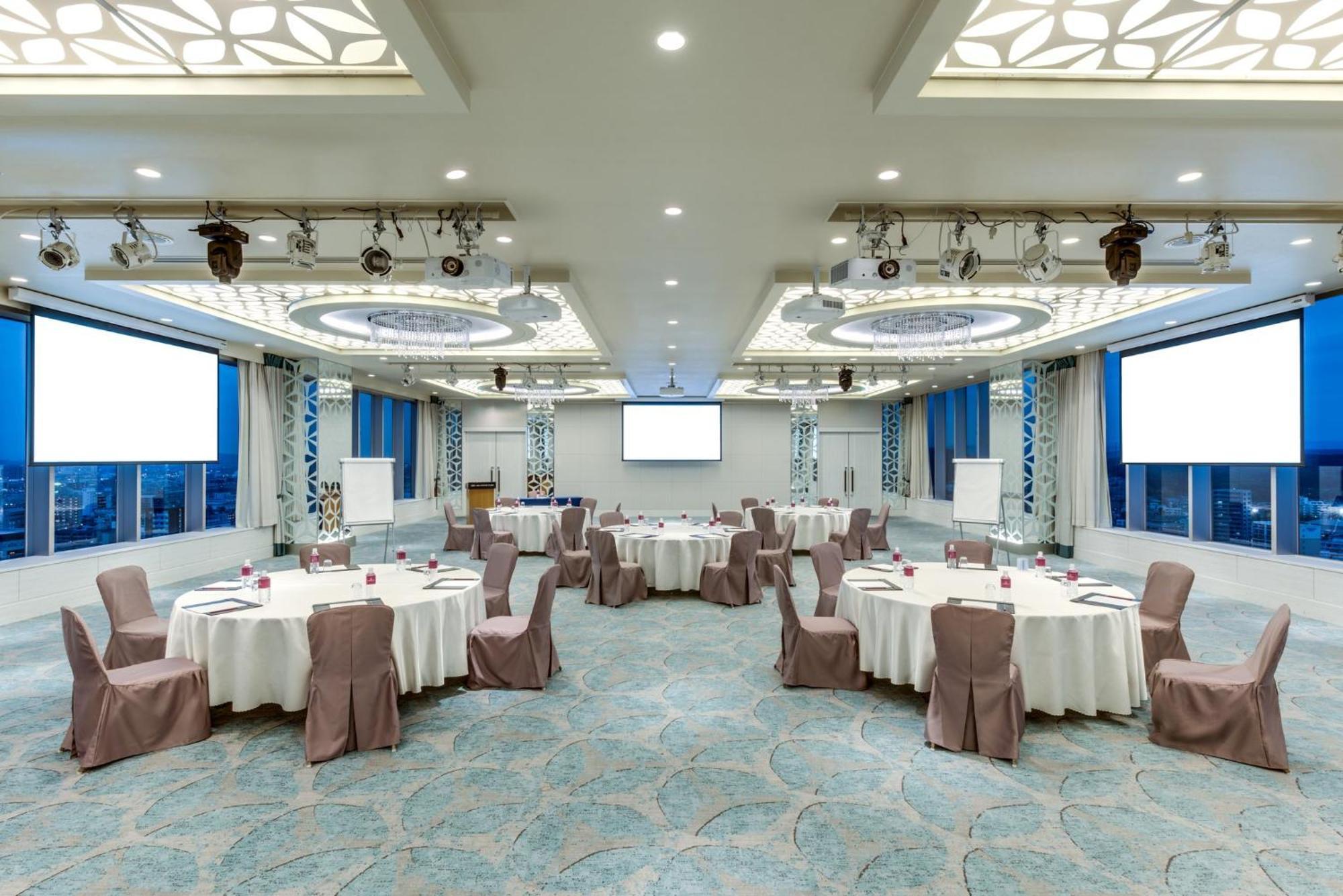 Ana Crowne Plaza Okayama By Ihg Hotel Exterior photo
